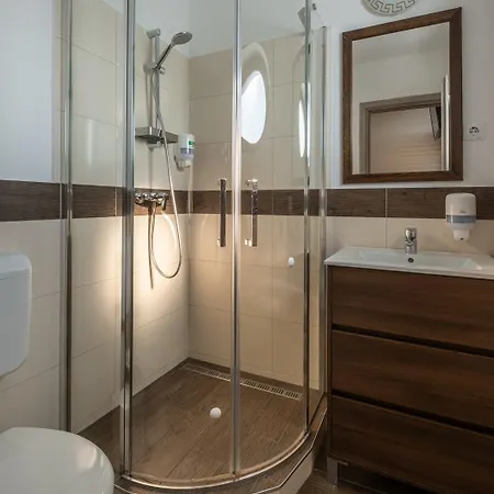 Dobosi Pincészet 3*